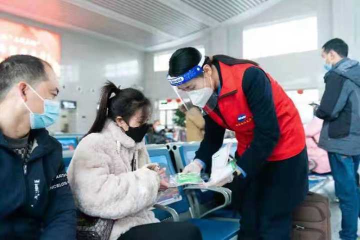 縉云西站“平安春運(yùn)，抗疫同行，暖心服務(wù)”安全咨詢活動(dòng)正式啟幕